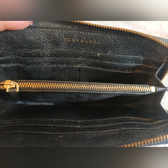 Tory Burch Black Leather Wallet - Picture 4 of 16